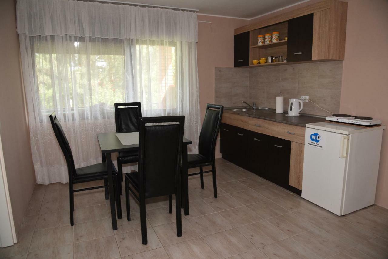 Apartment Dedine 哥鲁拜克 外观 照片