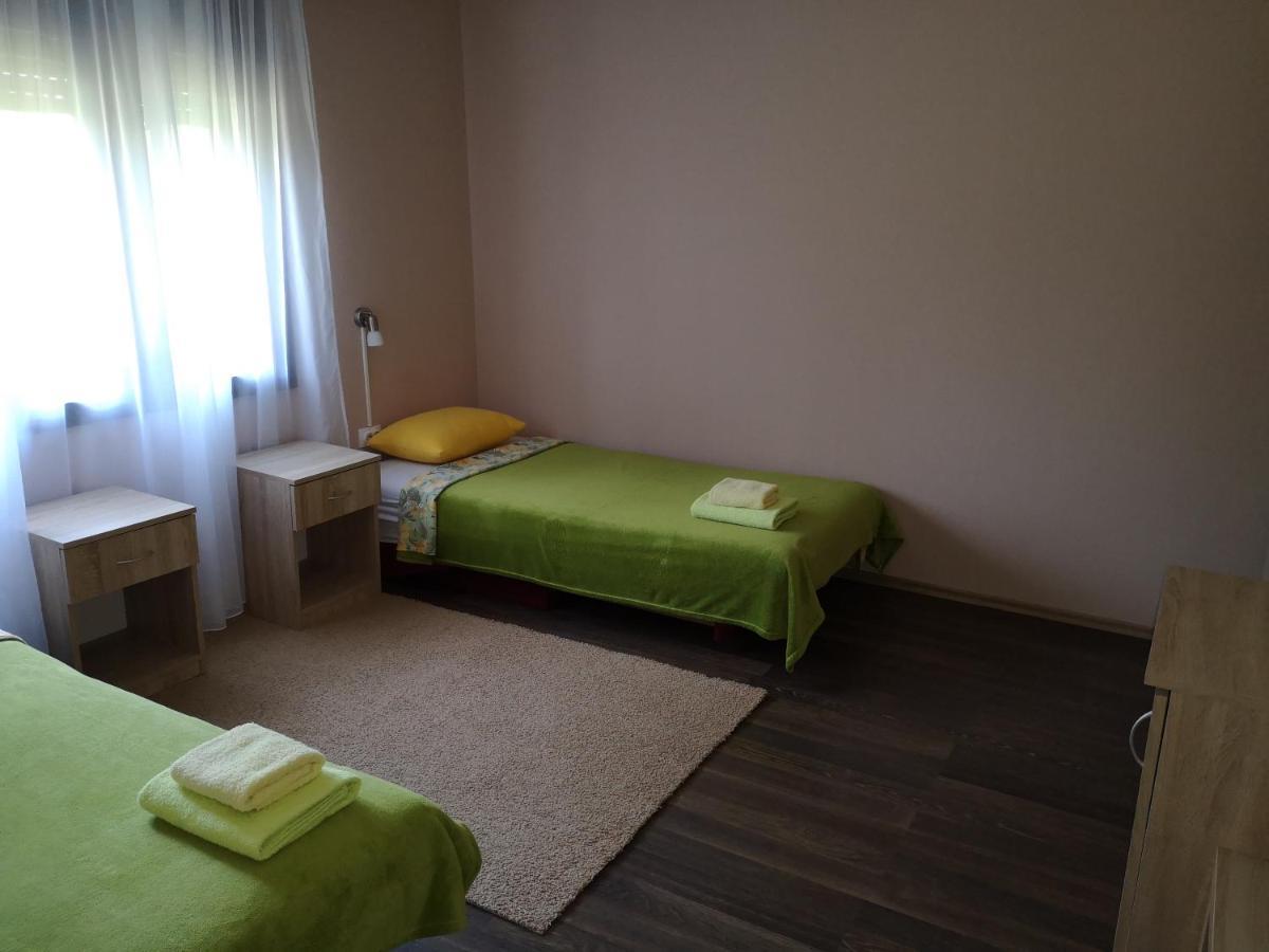 Apartment Dedine 哥鲁拜克 外观 照片